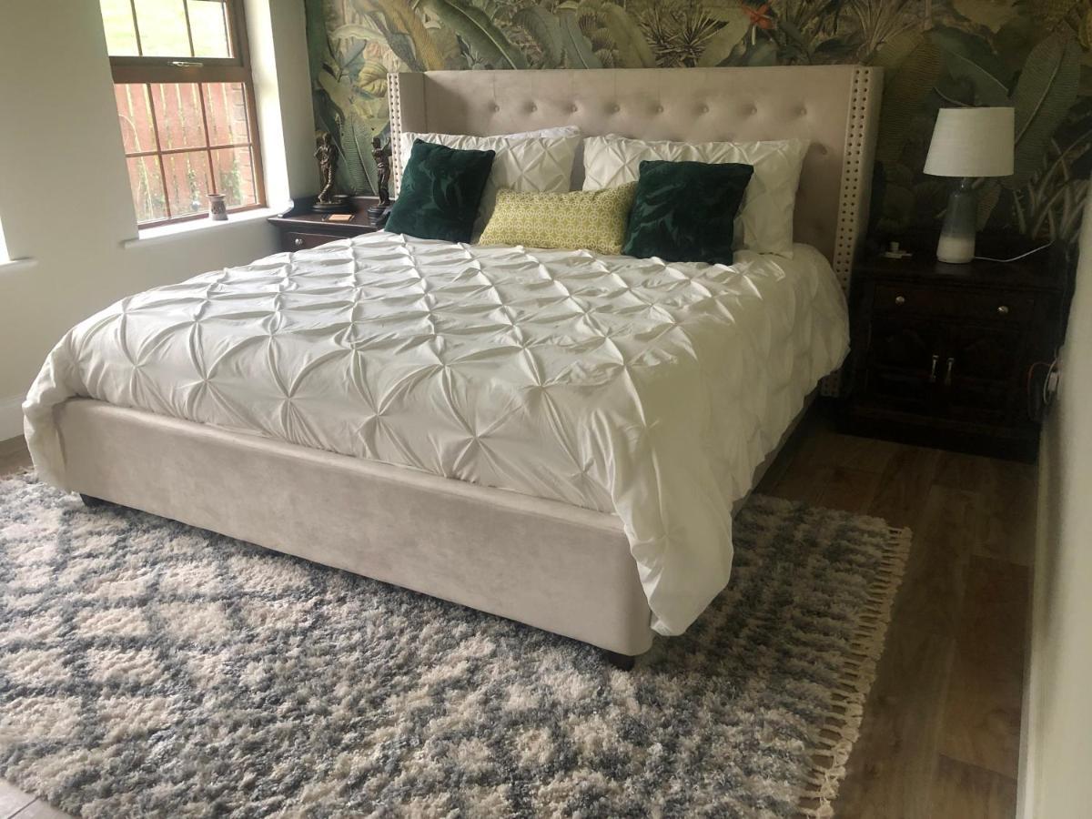 The Fairways, Castleblayney Bed & Breakfast Екстериор снимка
